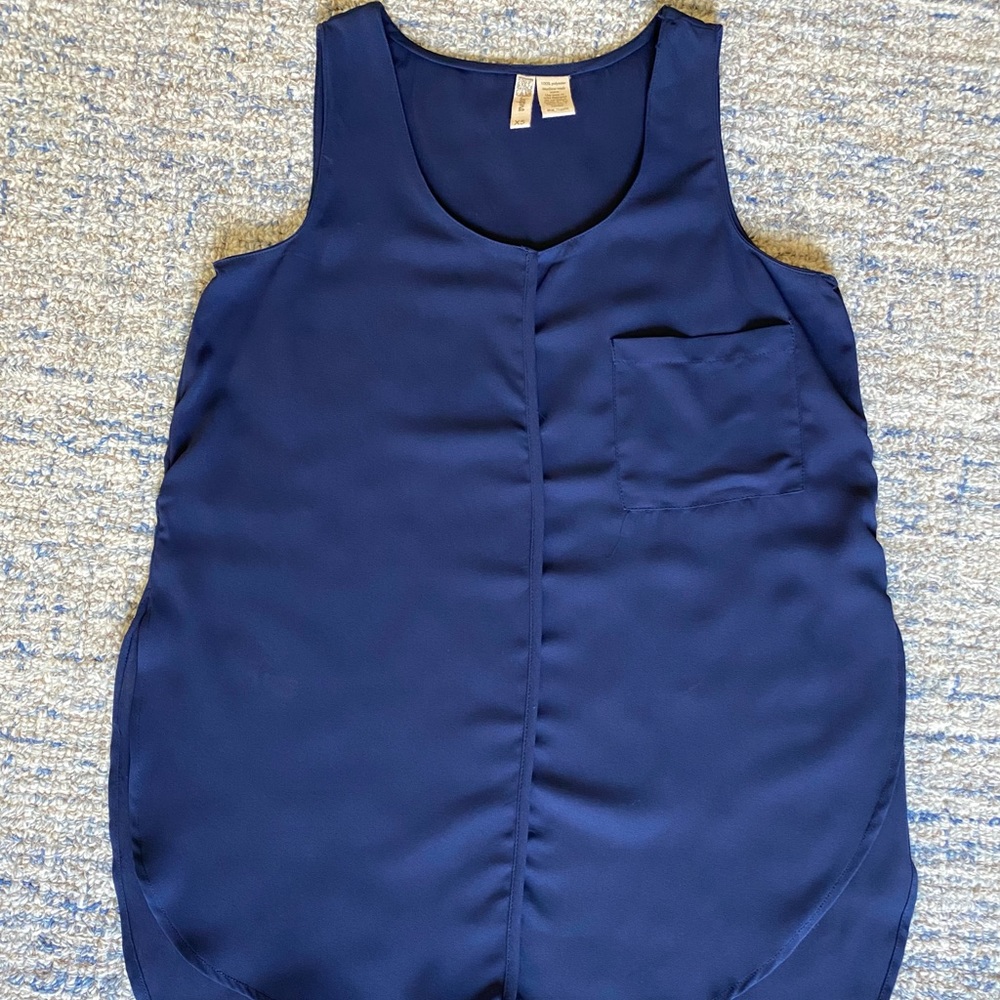 Cute sleeveless top
